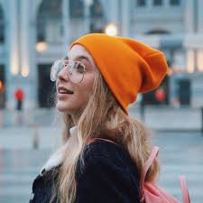 emma-chamberlain-social-media-girls