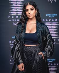 lilly-singh-sicial-media-girls